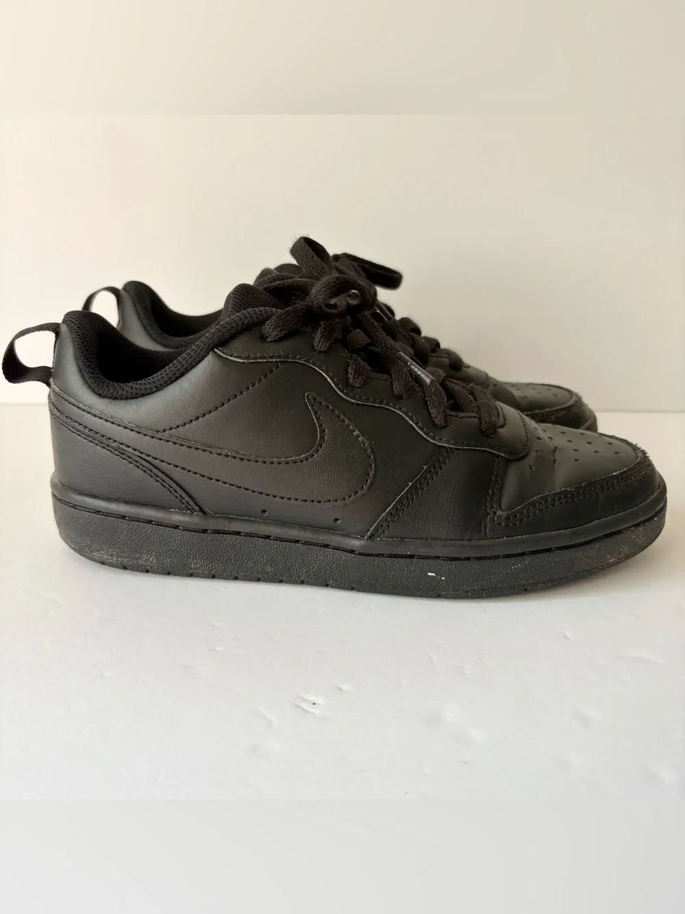 Nike Boys Black Court Borough Low 2 Athletic Sneakers